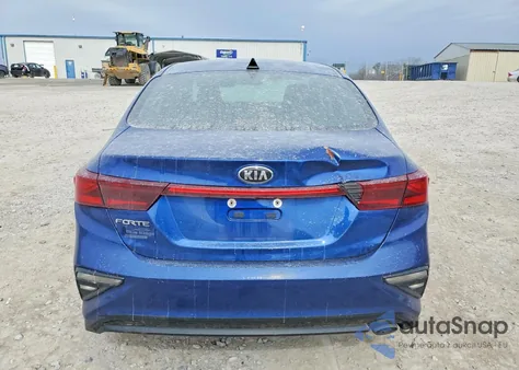 2021 Kia Forte Lxs z USA, uszkodzony, nr VIN 3KPF24ADXME318606